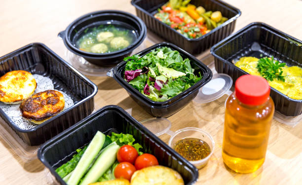 Meal Kits vs. Restaurant Dining: The Changing Landscape of Food Choices